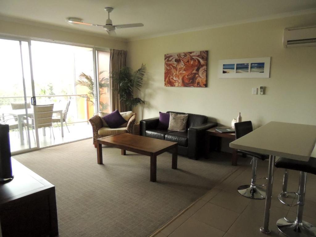 Airlie Central Apartments Эйрли-Бич Номер фото